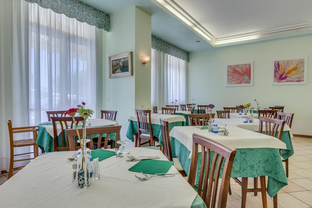 Hotel Austria Caorle Exteriér fotografie