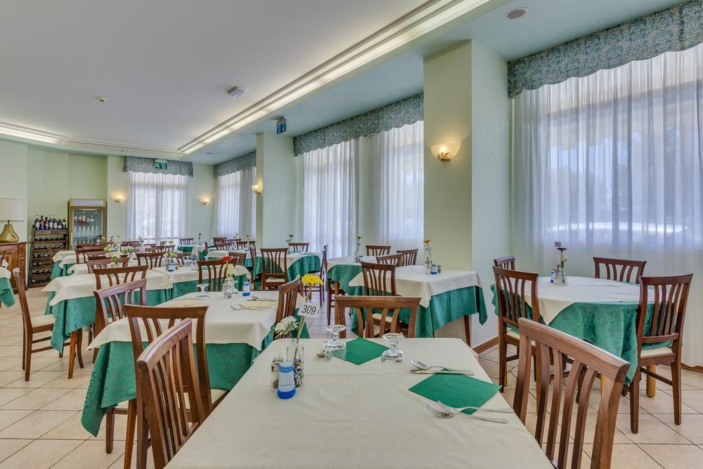 Hotel Austria Caorle Exteriér fotografie