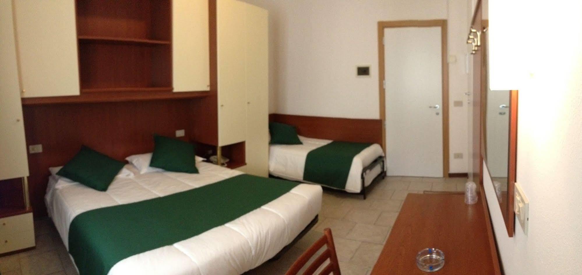 Hotel Austria Caorle Exteriér fotografie
