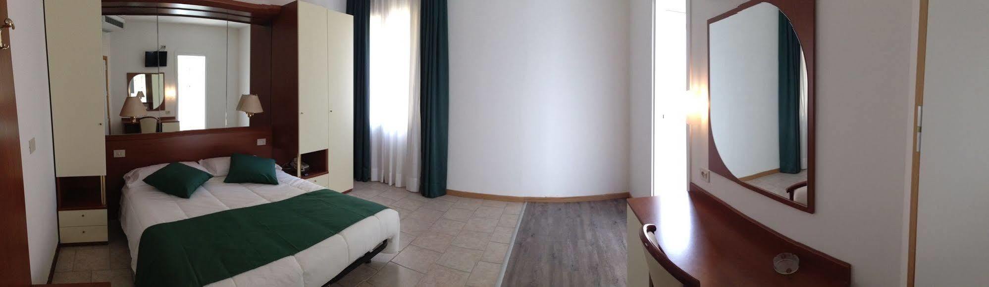 Hotel Austria Caorle Exteriér fotografie